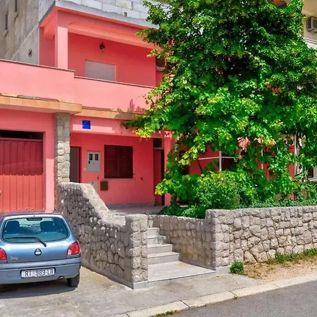 Apartment In 39360